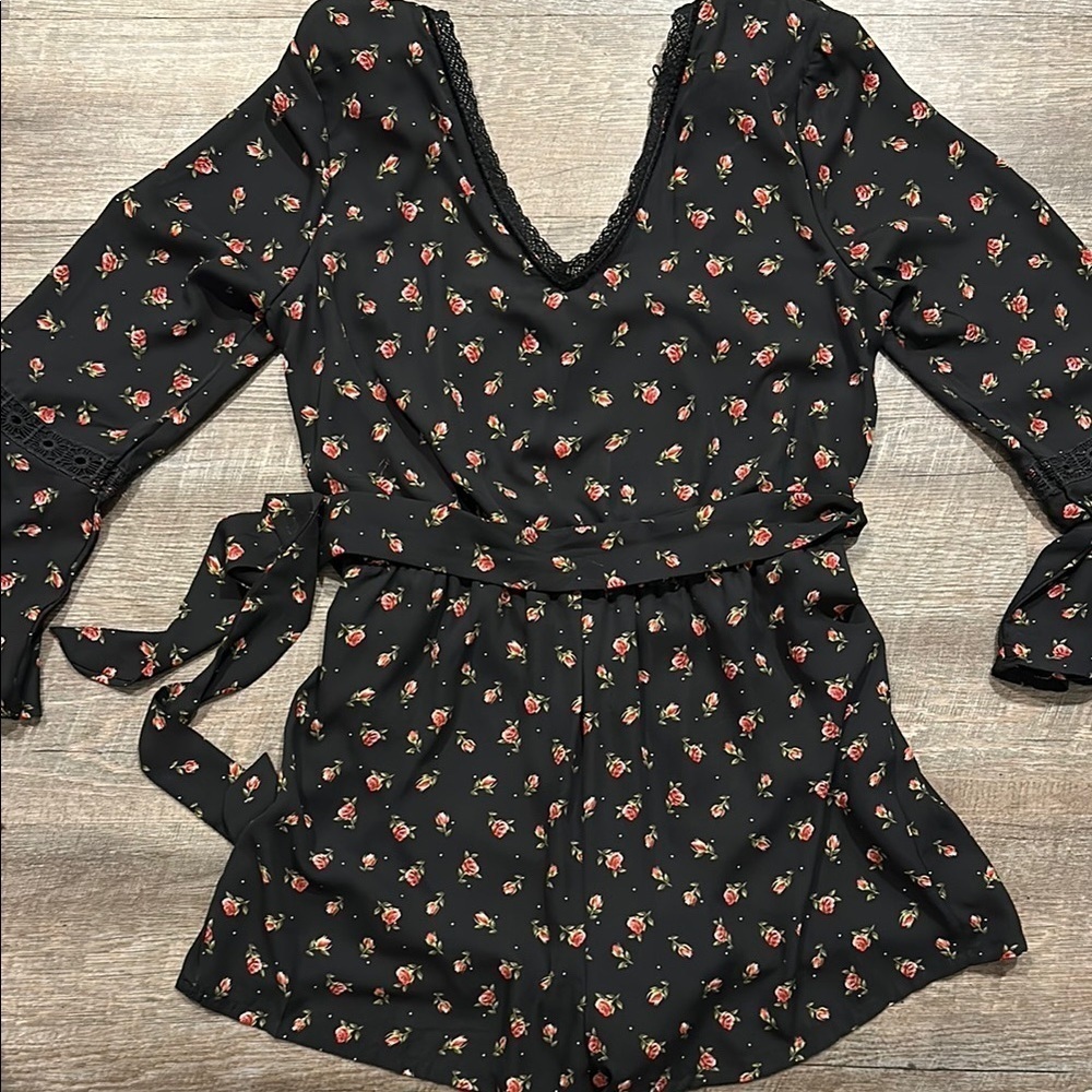 Disney Princess Floral Black rose Long Sleeve shorts Romper with belt Size XL - Picture 7 of 15